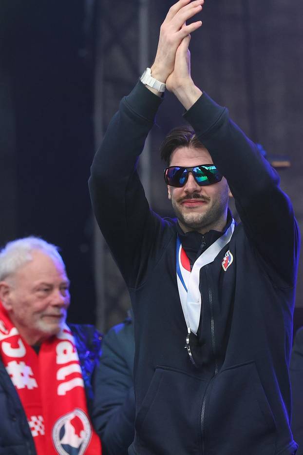 Zagreb: Hrvatska rukometna reprezentacija stigla na svečani doček na Trgu bana Josipa Jelačića