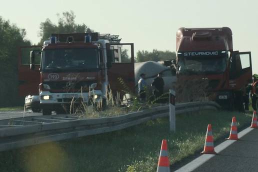 Detalji strašnog sudara na A3: BMW je stajao u zaustavnoj traci. Onda je naišla cisterna...