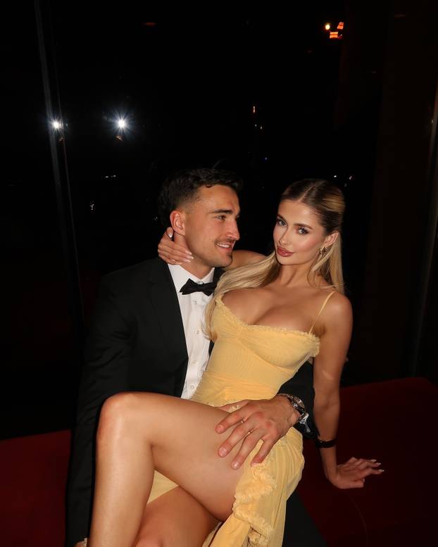 Australski nogometaš hrvatskih korijena ljubi zamamnu plavušu