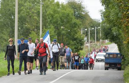 Hrvatski festival hodanja u Lici: Uživajte u šetnji kroz prirodu