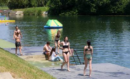 U Karlovcu i službeno otvorena sezona kupanja na rijeci Korani