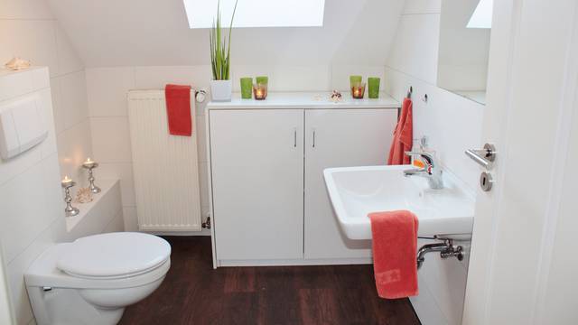 Osam jednostavnih načina kako jeftino osvježiti izgled kupaone