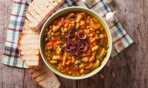 Varivo od graha s krumpirom