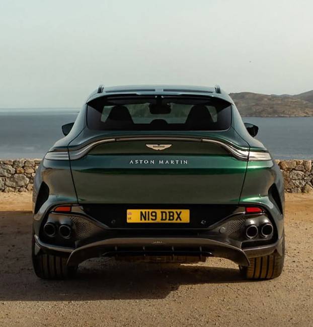 FOTO Mijenja ime na dresu, ali i aute, kao čarape! Pogledajte impresivnu Haalandovu garažu