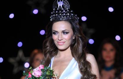Izabrana nova Miss Universe: Krunu će nositi Ivana Mišura