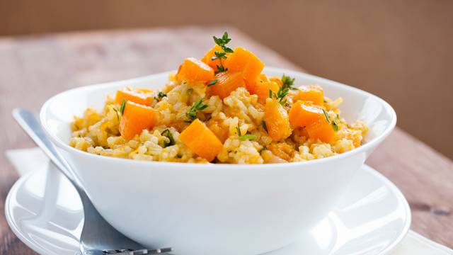 Lagani rižoto od tikve, špinata i parmezana - fini i zdravi obrok