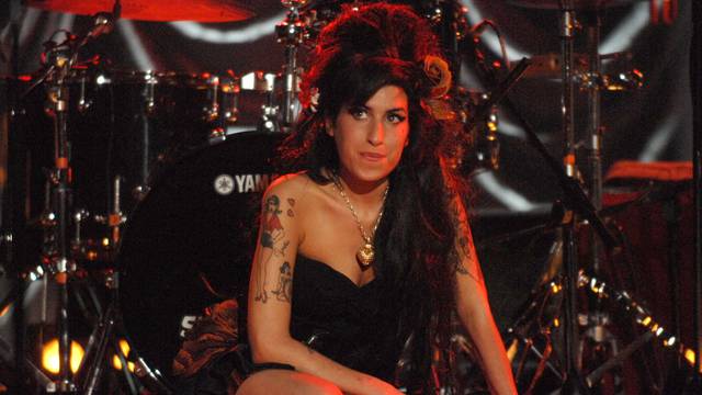 Amy Winehouse Grammy performance, Riverside Studios, London, Britain - 10 Feb 2008