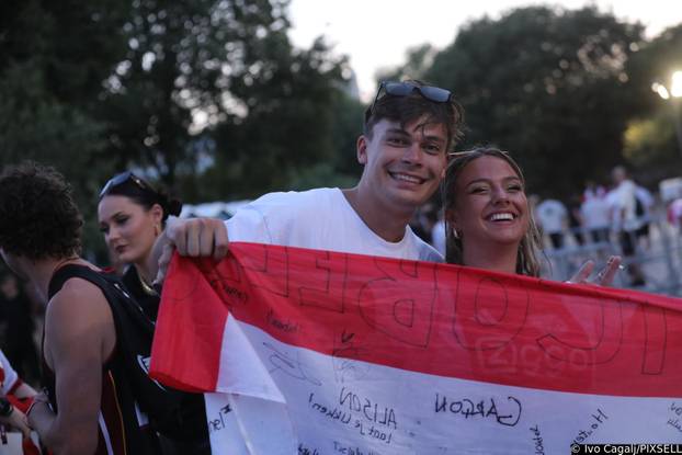 Split: Dolazak posjetitelja na stadion Park Mladeži na kojem započinje Ultra 2025.