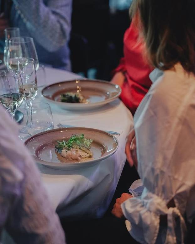 FOTO Spektakl na vodi: Biste li jeli u ovom futurističkom restoranu u norveškom fjordu?