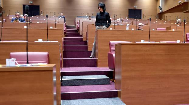 Zagreb: Nakon problema proslih tjedana, nove medjustube u sabornici