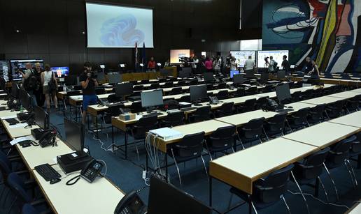 FOTO Evo kako izgleda VAR soba MUP-a za Thompsonov koncert