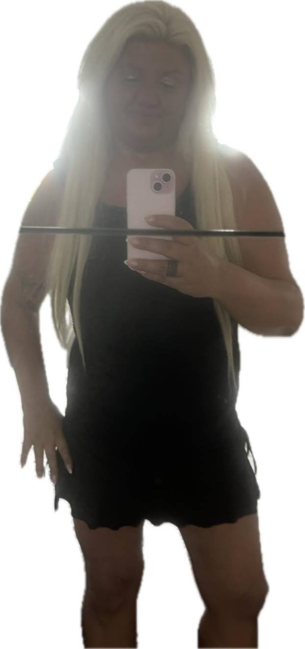 FOTO Tko je ova svestrana dama koja u emisiji 'Ljubav je na selu' želi osvojiti farmerovo srce?