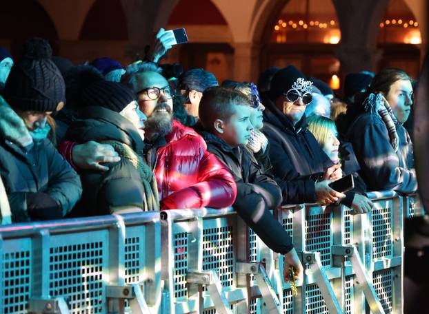 Šibenik:  Britanski trip-hop bend Morcheeba uveo je šibencane i njihove goste u novu 2026.godinu