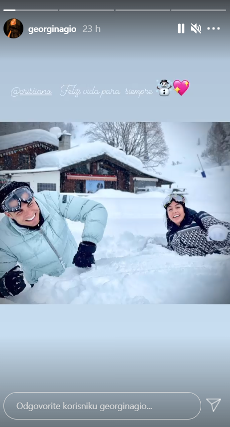 Georgina blistala u brendiranim krpicama, pažnju 'ukrao' prsten