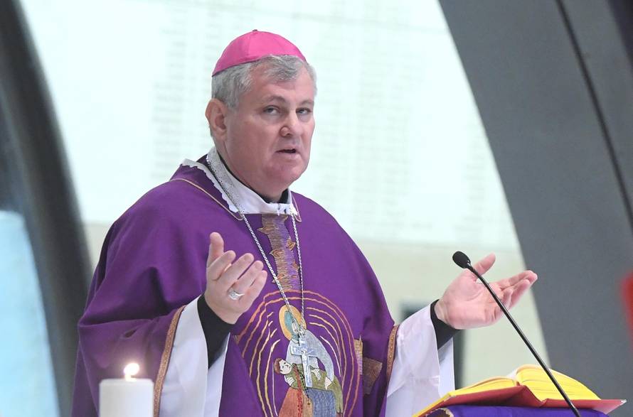 Zagreb: U crkvi Sveta Mati Slobode sluÅ¾ena misa za Franju TuÄmana