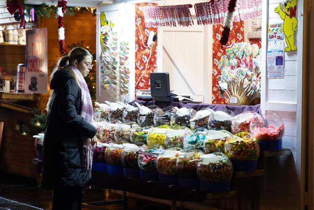 Osijek: Otvorenje Adventa uz koncert Danijele Martinović