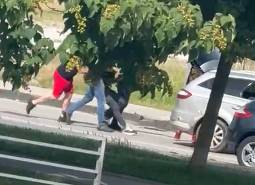 ŠOKANTNA SNIMKA Oteli su ga usred dana kod Arene Centra i strpali u gepek. Svi su uhićeni!