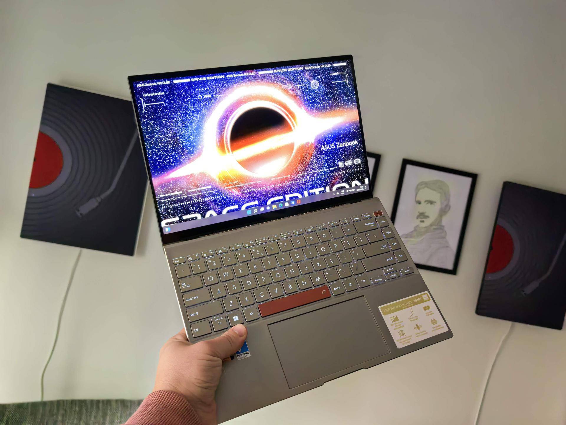 Isprobali smo Asus Zenbook 14X OLED koji odaje počast svemiru