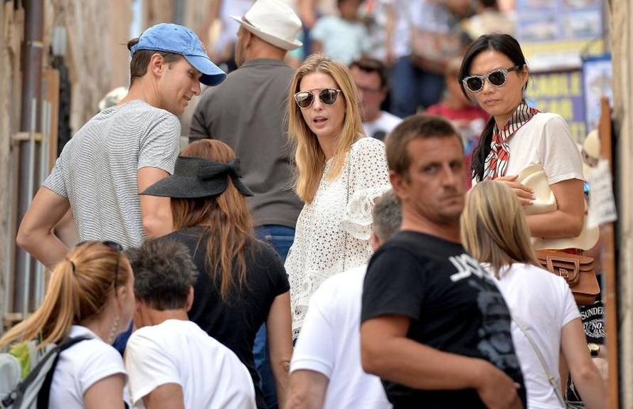 Gigantska jahta Ivanke Trump nije 'stala' uz splitsku obalu