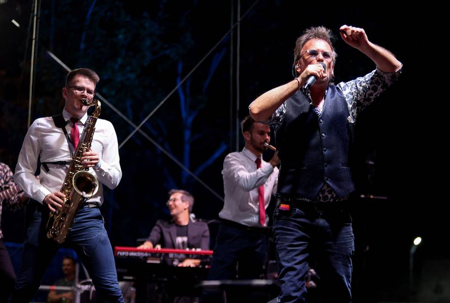 Split: Gibonni održao koncert na Starom placu