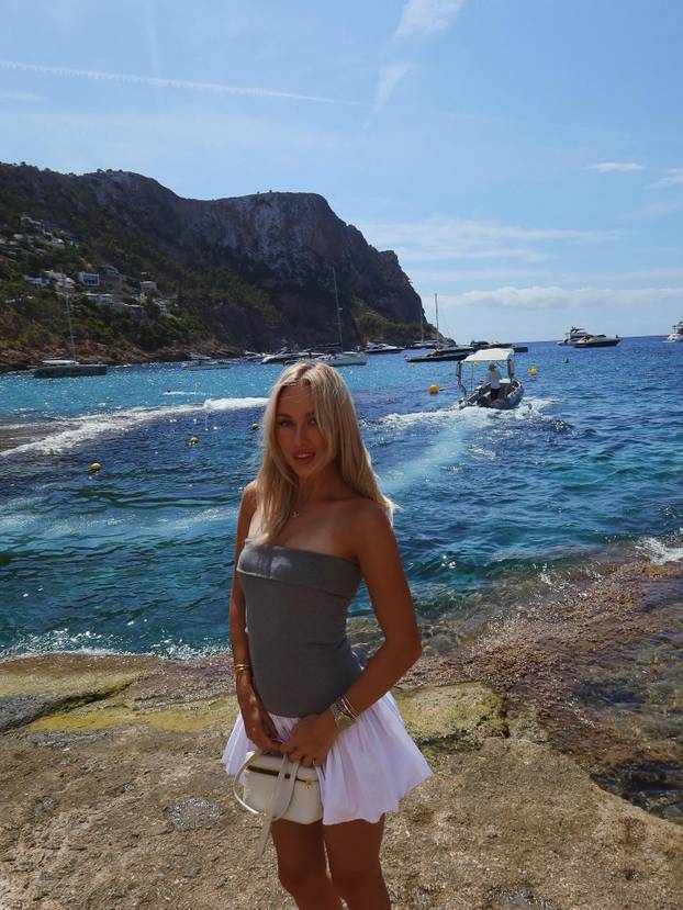 FOTO Ruska tenisačica je rekla da muškarci moraju zarađivati više. Razvela se, pa našla novog