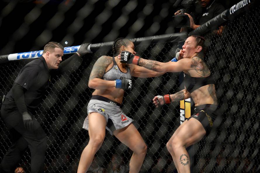 MMA: UFC 232-Cyborg vs Nunes