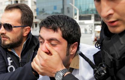 Policija u Istanbulu suzavcem rastjerala prosvjed za 1. maj