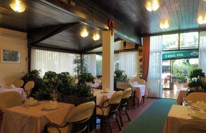 Ruše kultni zagrebački restoran Dva goluba: Umjesto fine hrane i glazbe, stižu stanovi i uredi