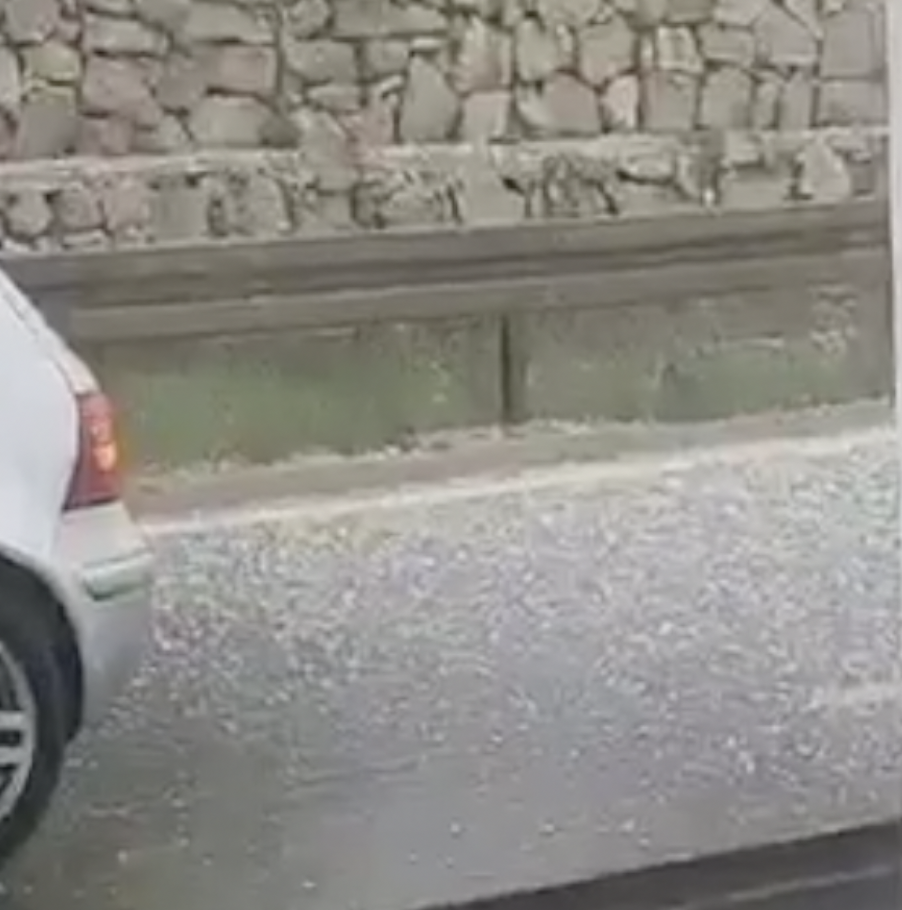 Padala i jaka tuča: Obilna kiša poplavila ulice Pule, Poreča...