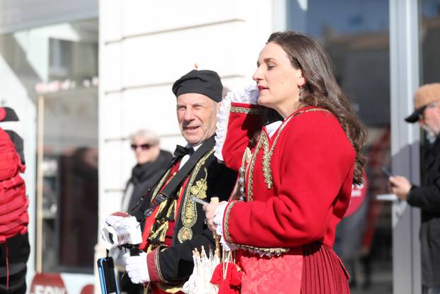 Pula: Mimohod Bokeljske mornarice u Puli
