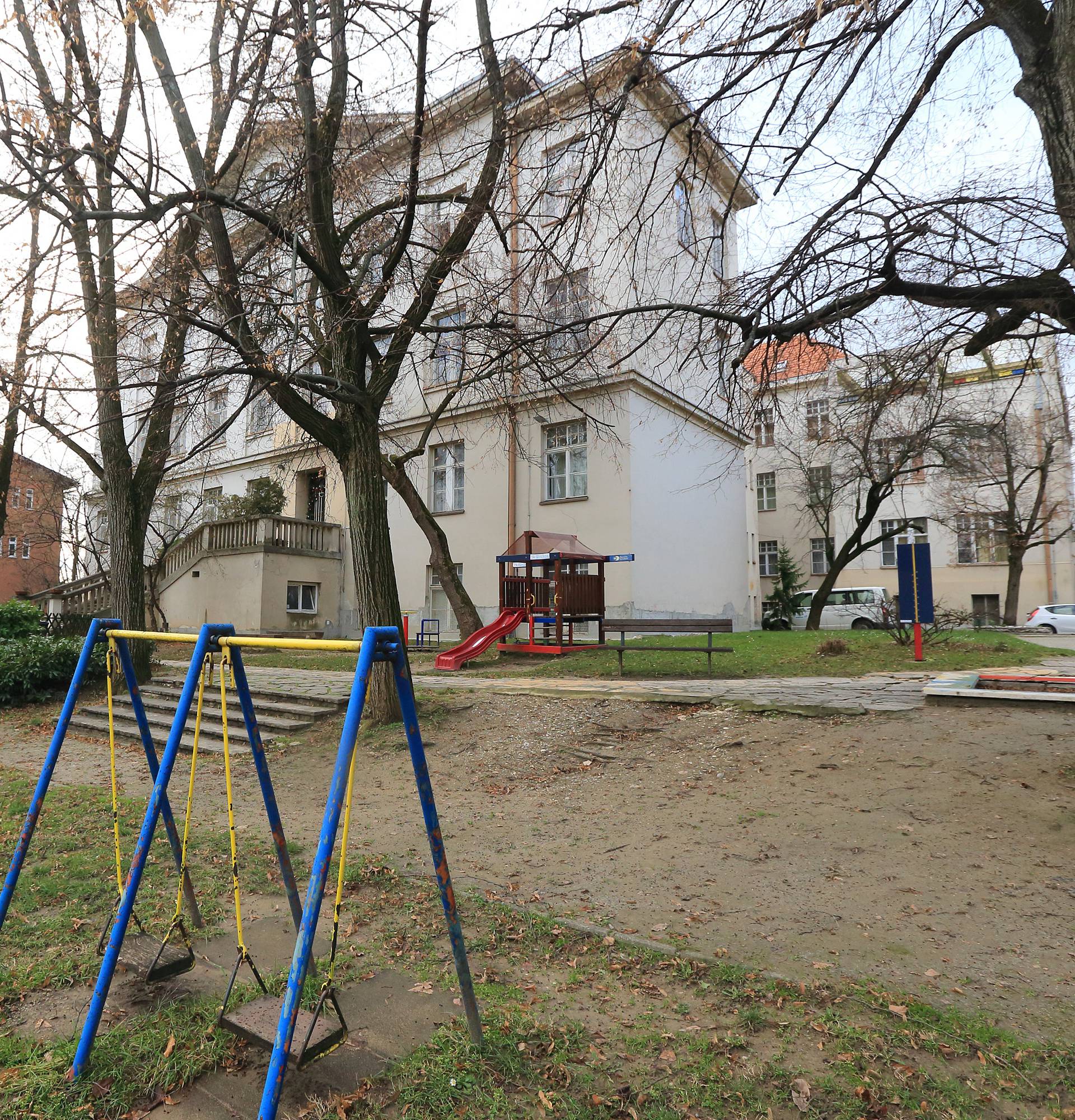 Zlostavljao svoju pokćerku (2), a suđenje će čekati na slobodi