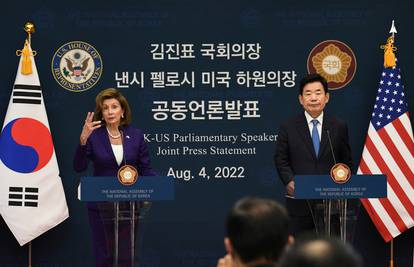 Nakon spornog Tajvana, Pelosi je u posjeti demilitarizirane zone između dviju Koreja