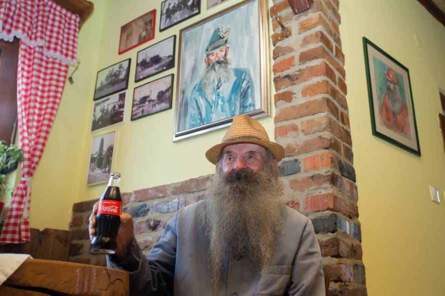 Čika Pero:  'Svaki dan zadnjih  49 godina pijem isključivo kolu'