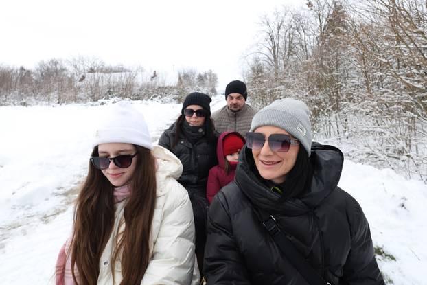 Karadžićevo: Vožnja čamcem po snježnim poljima