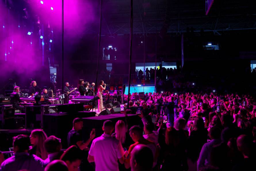 Frankfurt: Hrvatska noć u Suwag Energie Areni