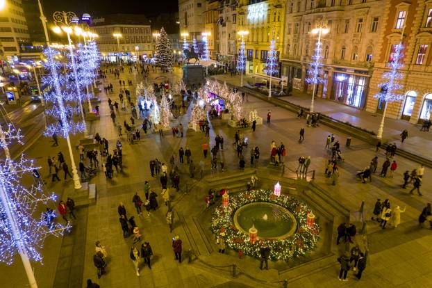 Pogled iz zraka na Advent u Zagrebu