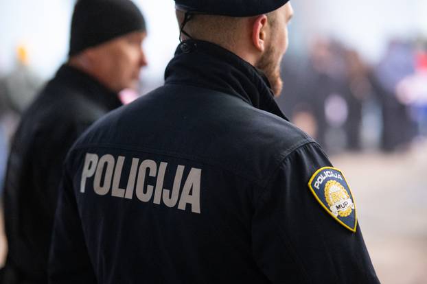 Zagreb: Gužva oko Arena zbog Thompsonovog koncerta