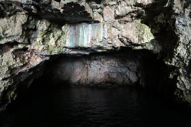 Vis: Turisti dolaze na jednodnevne izlete uživati u prirodnim ljepotama otoka