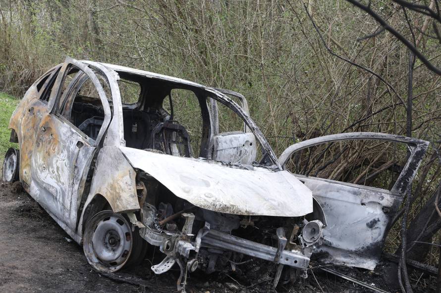 Mali Gradac: Automobil sletio u kanal i zapalio se, policija pronašla tijelo vozača