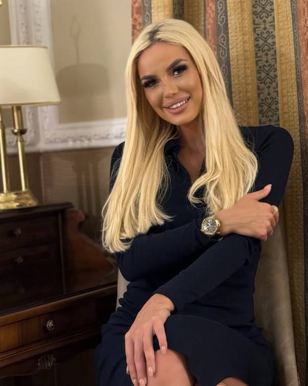 FOTO Obožava Vučića i Putina. Srpska političarka: Ružni bi da se politikom bave samo gabori!'