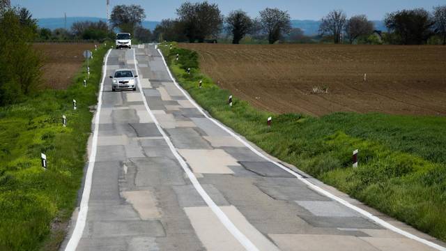 Državna cesta D2 na dionici Vukovar - Ilok