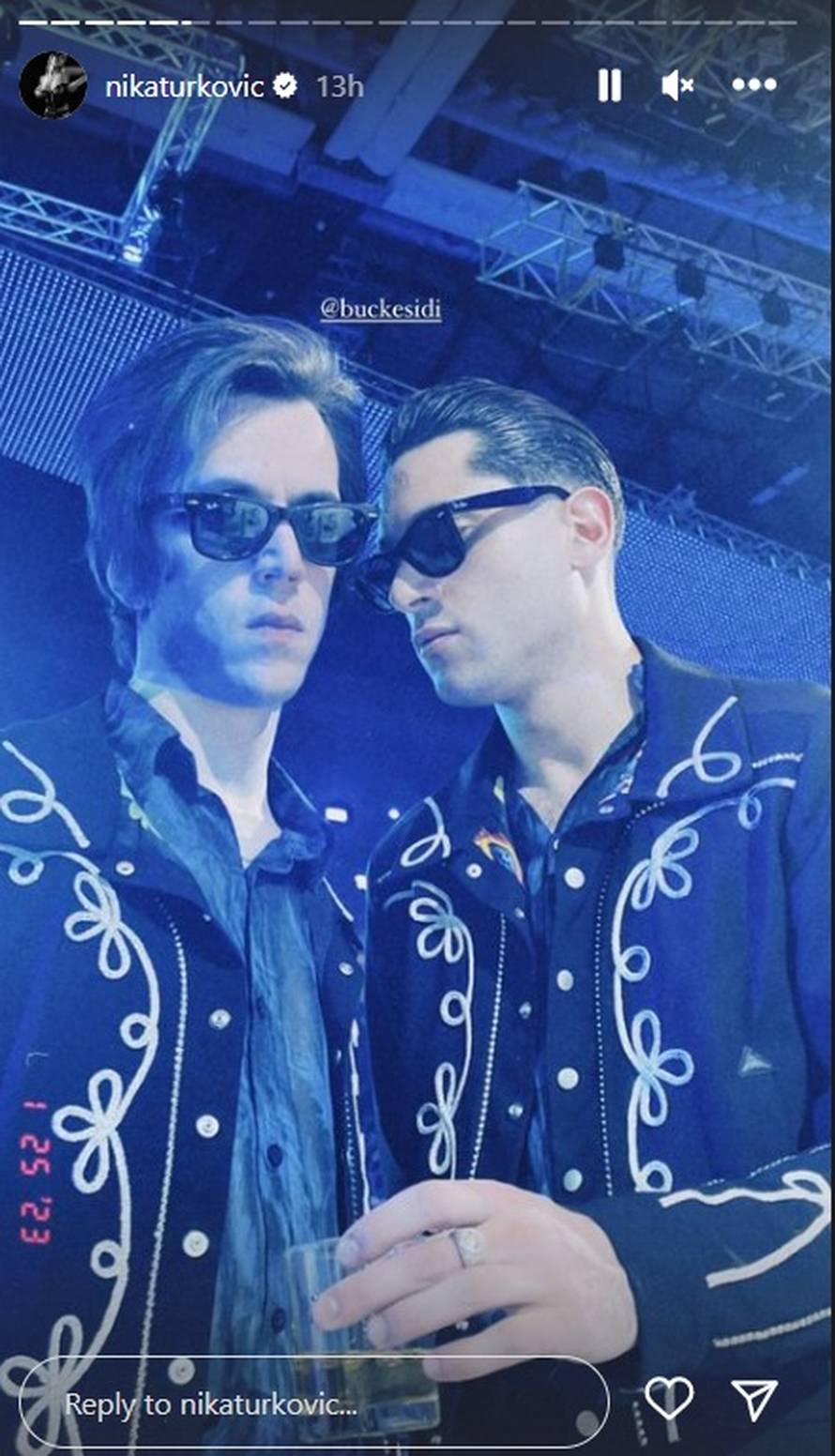 Nika Turković ponovo u društvu bubnjara Buč Kesidija, partijali na dodjeli nagrada u Beogradu