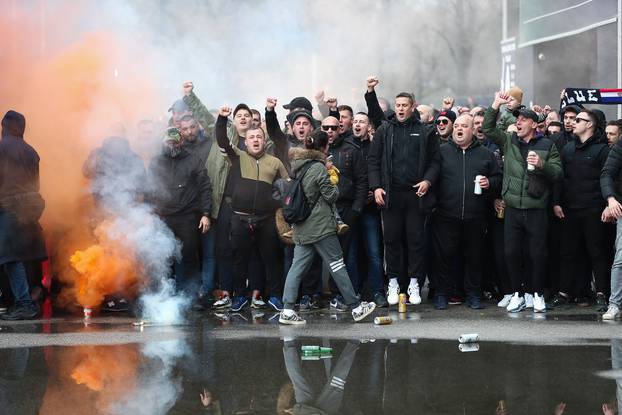 Zagreb: Bakljada na stadionu Maksimir