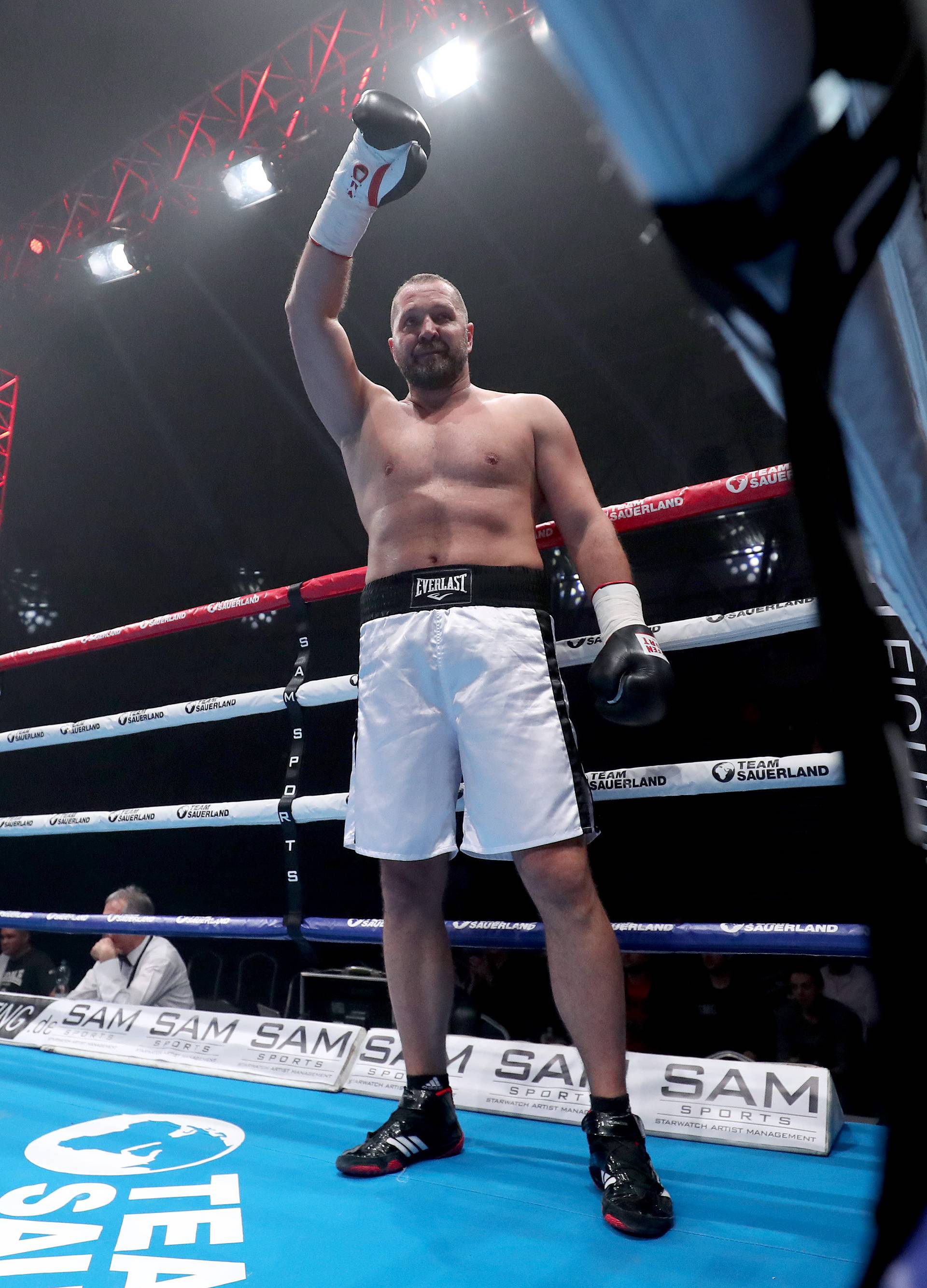 Zagreb:  Ivica PerkoviÄ pobijedio Zoltana Csala na Fight Night Zagrebu