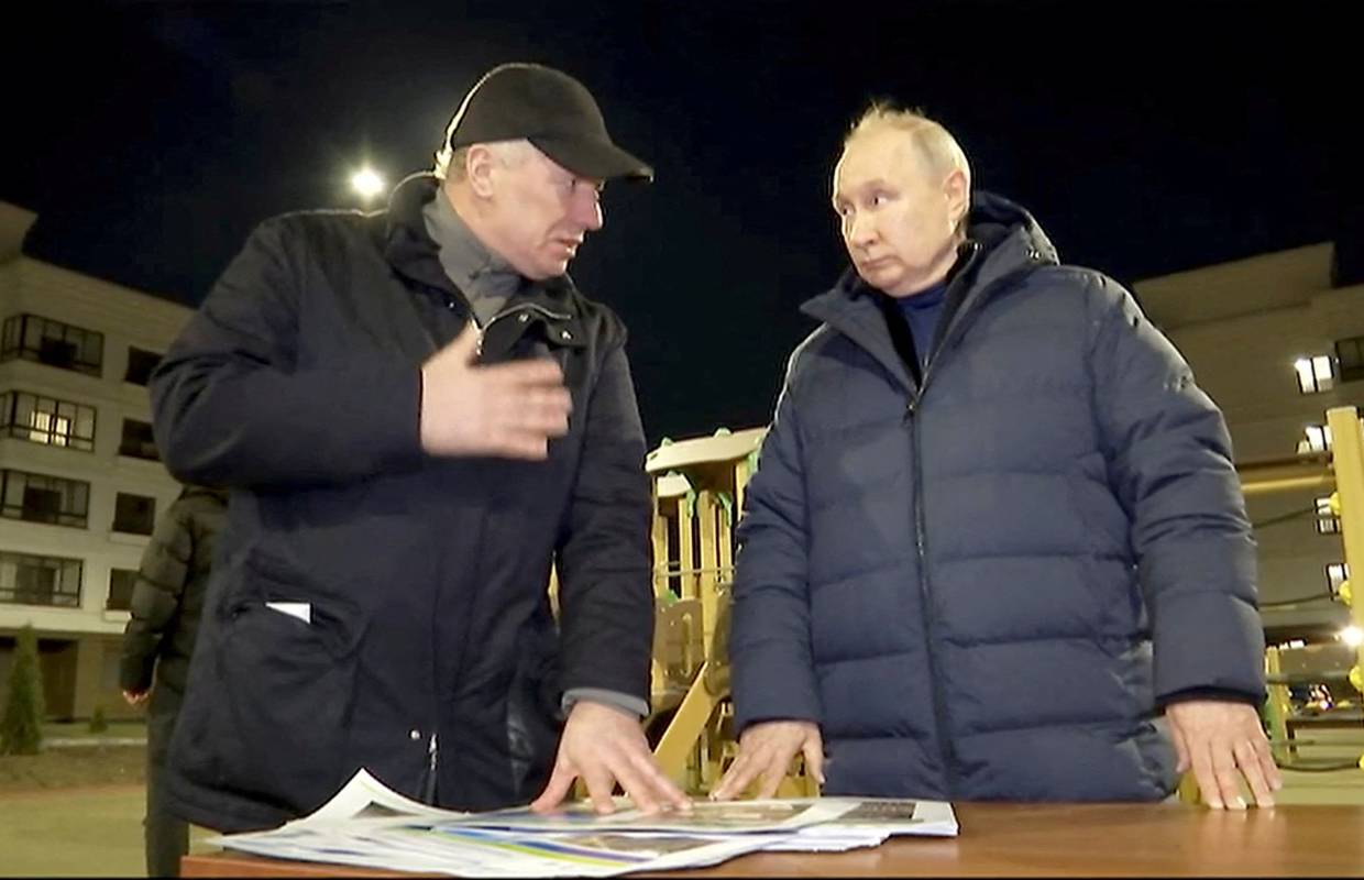 Ukrajinci o Putinovom posjetu Mariupolju: Došao je diviti se ruševinama grada i grobnicama