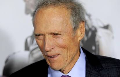 Clinta Eastwooda snimili su u javnosti nakon dugo vremena