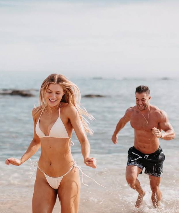 FOTO 'Bila sam debela, a onda sam otkrila utege. Sad imam liniju na kojoj mi svi zavide'