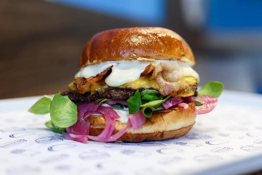 Zagreb: Burger bar Smash Up na Borongaju