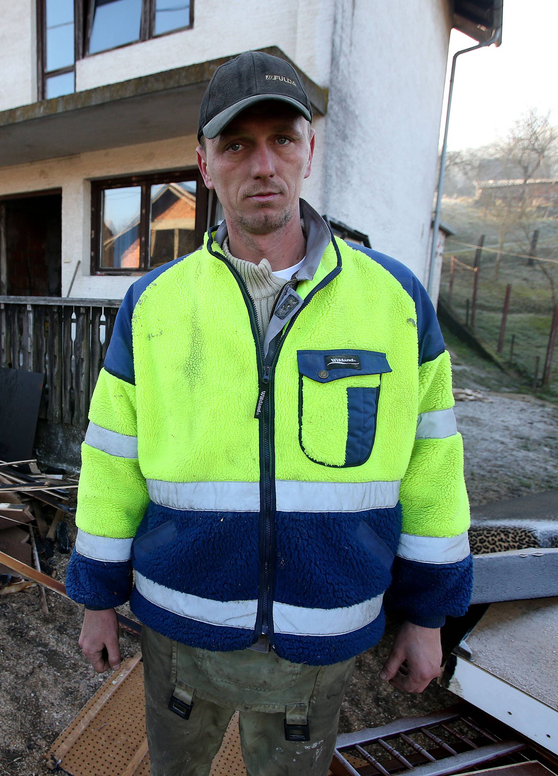 Izgorjela im kuća, poginuo im pas, a onda im se zapalio auto