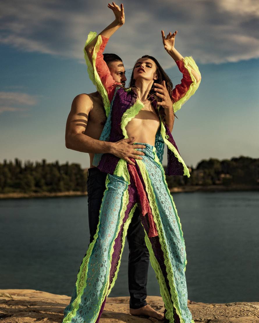 Najnovija kolekcija dizajnerice Jasmine Arnautović snimljena je pred zalazak sunca u Rovinju